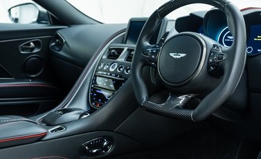 Aston Martin DBS Superleggera 10