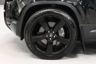 Land Rover Defender 3.0 Defender HSE D MHEV Auto 4WD 5dr 44