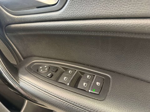BMW 1 Series 3.0 M140i Shadow Edition Auto 5dr 34