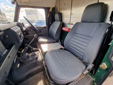 Land Rover 110 2.5 TD Hard Top SUV 27
