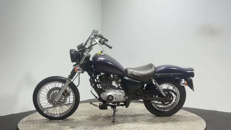 Suzuki Marauder GZ 2005 RUNNING PROJECT CRUISER BIKE SPARES OR REPAIR 125CC 5