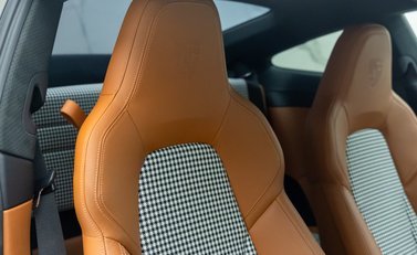 Porsche 911 SPORT CLASSIC (992) 16