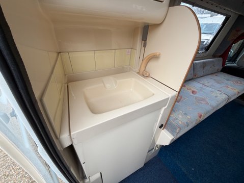 Romahome Duo OUTLOOK R20 HI MODEL 2 BERTH CAMPER VAN 12