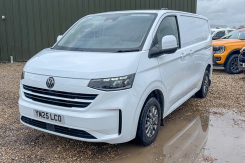 Volkswagen Transporter AUTO SWB L1H1 Commerce Pro T30 Alloys Cruise Sensors EURO 6 NO VAT