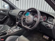 Audi RS4 4.2 FSI V8 Estate 5dr Petrol S Tronic quattro Euro 5 (450 ps) 43