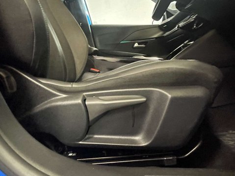 Peugeot 208 1.2 208 Allure Premium + PureTech SS A 5dr 12