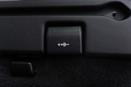 Land Rover Range Rover Sport 2.0 Range Rover Sport HSE Dynamic PHEV Auto 4WD 5dr 36