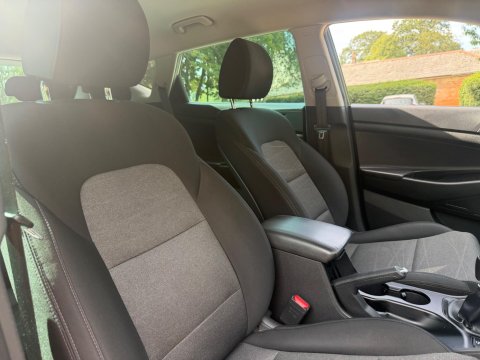 Hyundai TUCSON 1.6 GDi SE Nav Euro 6 (s/s) 5dr 16