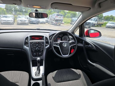 Vauxhall Astra 1.6 16v Design Hatchback 5dr Petrol Auto Euro 5 (115 ps) 44