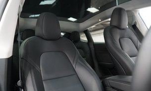 Tesla Model Y RWD Comfort Suspension One Owner Heated Steering Wheel and Seats VATQ 2