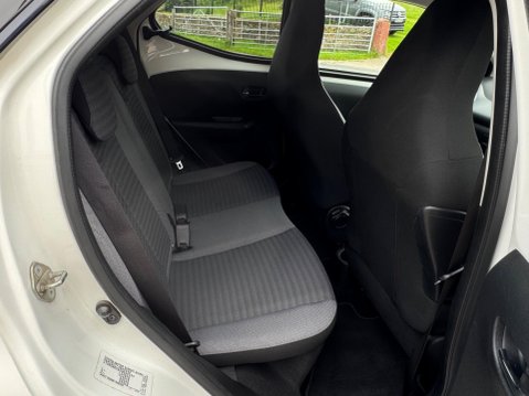 Toyota Aygo 1.0 VVT-i x-trend Funroof x-shift Euro 6 5dr 19