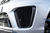 Land Rover Range Rover Sport SVR CARBON EDITION. DEPLOYABLE SIDE STEPS. MATRIX LEDs. CARBON FIBRE ENGINE BAY 2