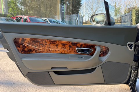 Bentley Continental GT - CYPRESS GREEN - 15 SERVICES RECORDED  26