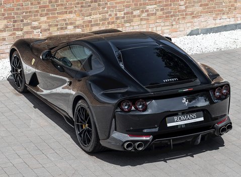 Ferrari 812 Superfast 9