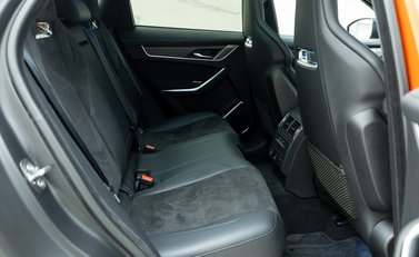 Jaguar F-Pace SVR 18