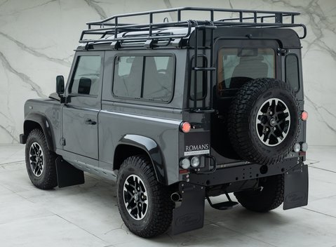 Land Rover Defender 90 ADVENTURE 12