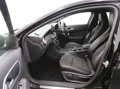 Mercedes-Benz A Class 2.1 A200d AMG Line (Premium) 7G-DCT Euro 6 (s/s) 5dr 22