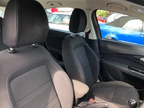 Fiat Tipo LOUNGE 1.4 petrol manual 5 door hatchback 43,000 miles, Good specification 7