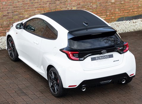 Toyota GR Yaris Circuit Pack 9