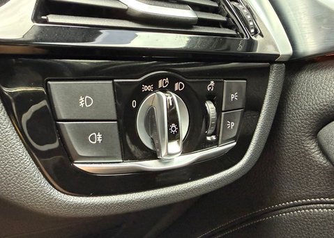 BMW 5 Series 3.0 540i M Sport Touring 5dr Petrol Auto xDrive Euro 6 (s/s) (340 ps) 18