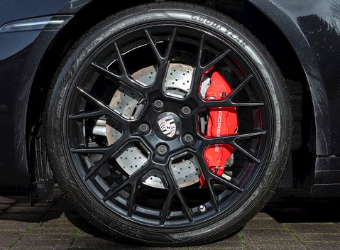 Porsche 911 Carrera 4S (992) 10