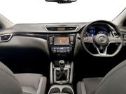 Nissan Qashqai 1.3 DIG-T N-Connecta SUV 5dr Petrol Manual Euro 6 (s/s) (140 ps) 20