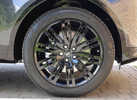 Land Rover Discovery SDV6 HSE Luxury 11