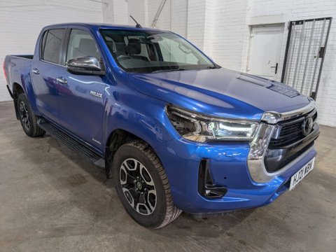 Toyota Hilux INVINCIBLE 4WD D-4D DCB 3