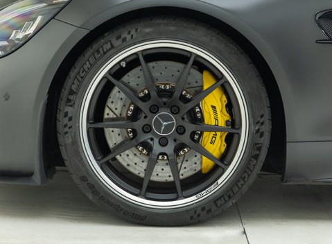 Mercedes-Benz AMG GT R Roadster 35