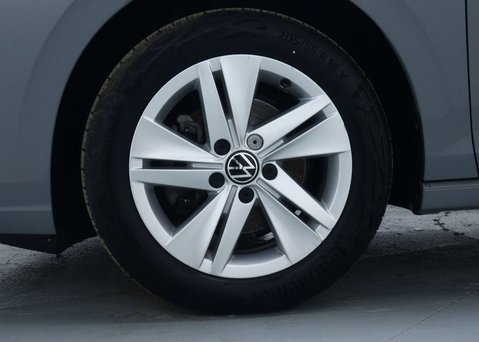 Volkswagen Golf 1.0 eTSI MHEV Life Hatchback 5dr Petrol Hybrid DSG Euro 6 (s/s) (110 ps) 16