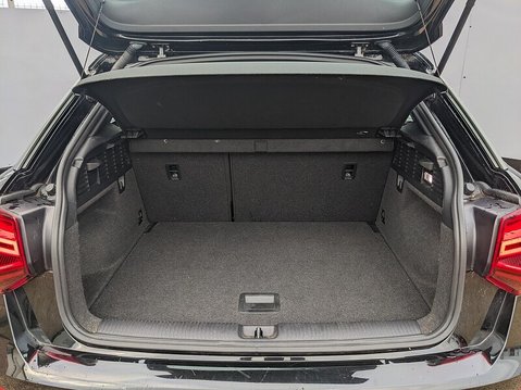 Audi Q2 TFSI QUATTRO S LINE 18