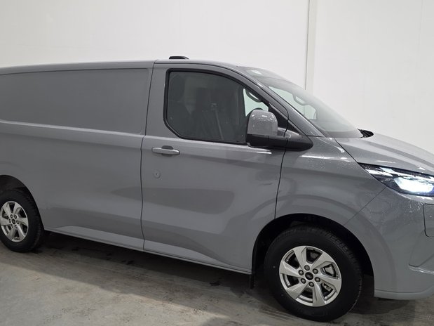 Ford Transit Custom 320L1 H1 PHEV LIMITED VAN ECOBLUE HYBRID 130PS **NEW** 2
