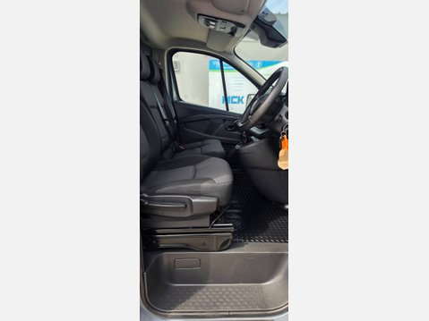 Renault Trafic SL28 BUSINESS 2.0 DCI 130ps EU6 SWB 7