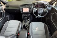 Volkswagen Tiguan R-LINE TECH TSI 4MOTION DSG 31