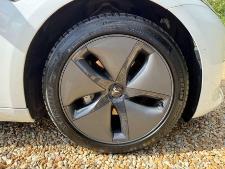 Tesla Model 3 (Dual Motor) Long Range Auto 4WDE 4dr 13