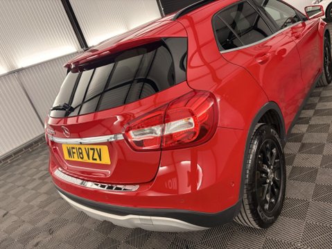 Mercedes-Benz GLA 1.6 GLA200 SE (Executive) Euro 6 (s/s) 5dr 42