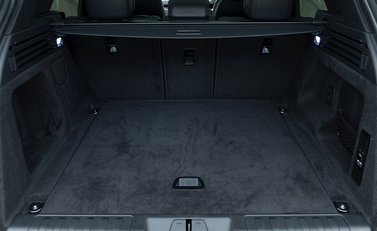 Land Rover Range Rover Sport P440e Dynamic SE 27