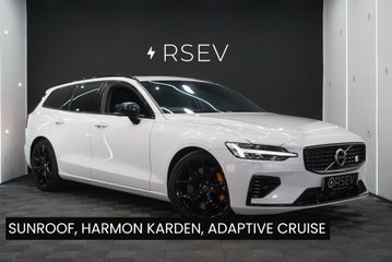 Volvo V60 RECHARGE T8 POLESTAR ENGINEERED AWD Pano Sunroof Pilot Assist HUD Rev Cam++