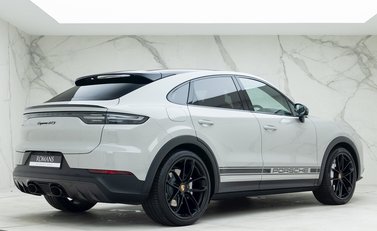 Porsche Cayenne GTS Coupé 7