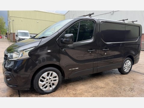 Renault Trafic 1.6 dCi ENERGY 27 Sport Nav Panel Van 5dr Diesel Manual SWB Standard Roof E 25