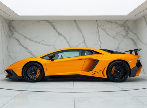 Lamborghini Aventador SV LP 750-4 3