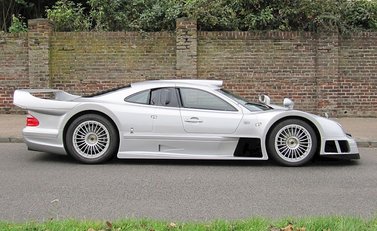 Mercedes-Benz CLK GTR 2