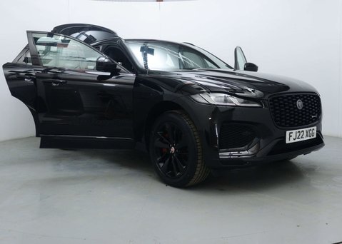 Jaguar F-Pace 2.0 P400e 17.1kWh R-Dynamic Black SUV 5dr Petrol Plug-in Hybrid Auto AWD Eu 55