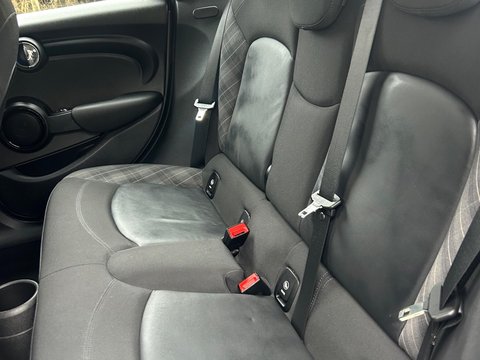 Mini Hatch 1.5 Cooper Classic Steptronic Euro 6 (s/s) 5dr 22