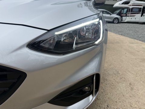Ford Focus 1.0T EcoBoost ST-Line Hatchback 5dr Petrol Manual Euro 6 (s/s) (125 ps) 23