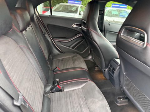 Mercedes-Benz A Class 2.1 A200d AMG Line (Premium) 7G-DCT Euro 6 (s/s) 5dr 21