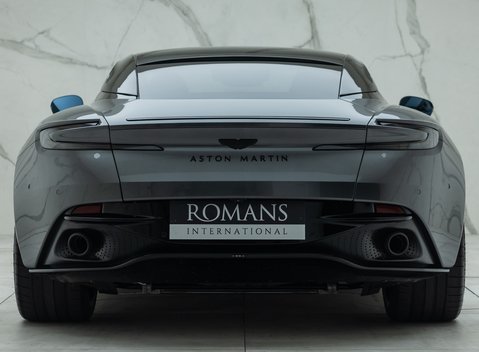 Aston Martin DB12 V8 8