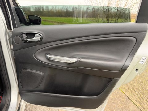 Ford S-Max 2.2 TDCi Titanium X Sport Euro 5 5dr 42