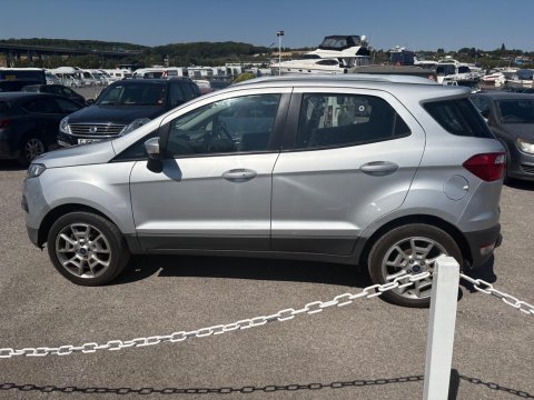 Ford Ecosport TITANIUM 9