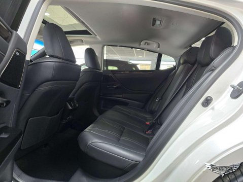 Lexus Es 2.5 300h Takumi E-CVT Euro 6 (s/s) 4dr 81